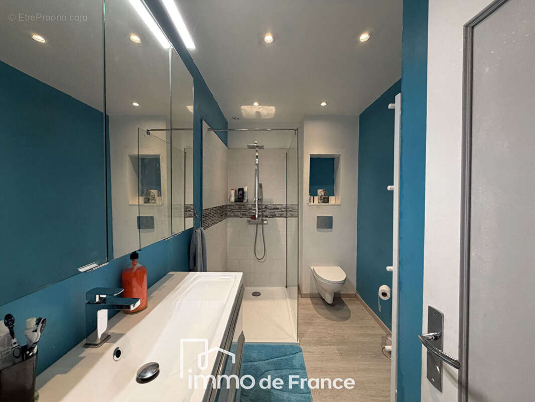 Maison à DECAZEVILLE