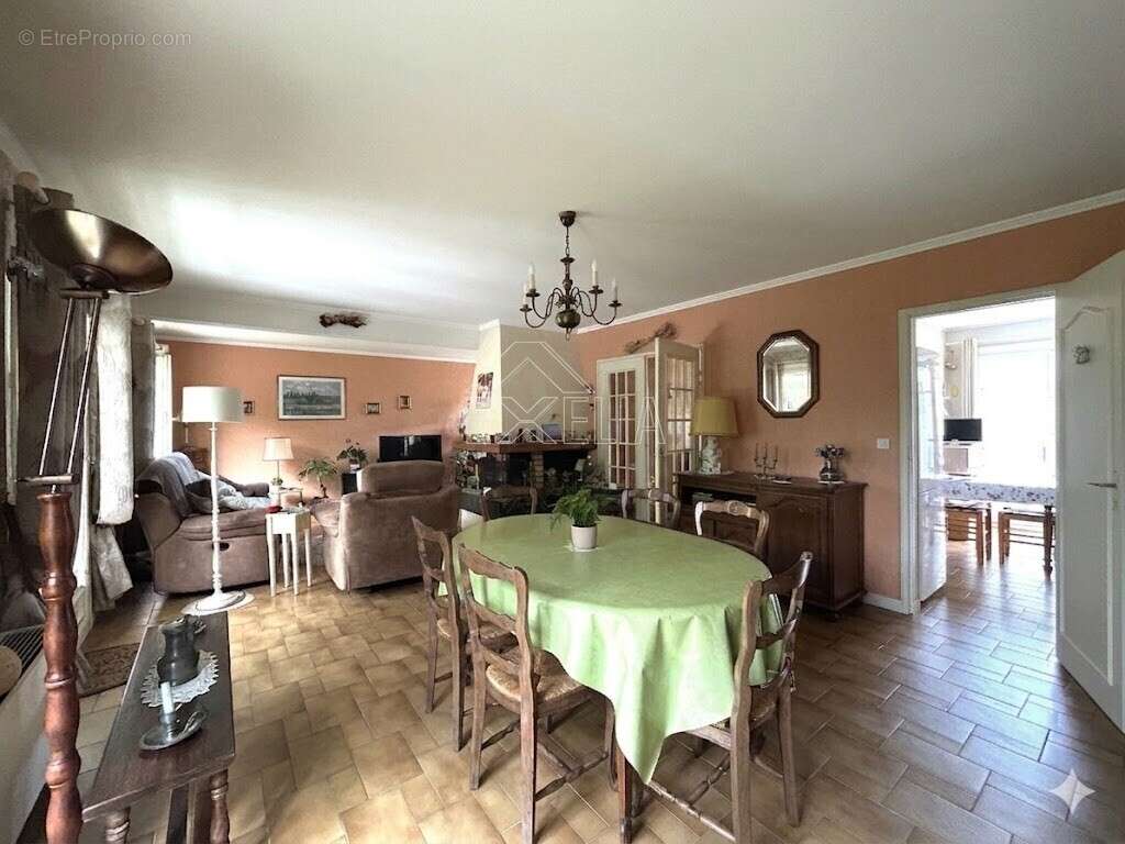 Maison à ROSNY-SUR-SEINE