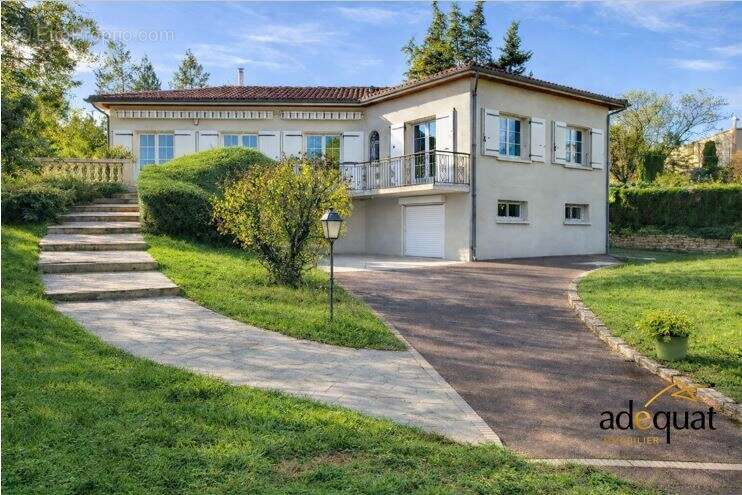 Maison à CHAMPNIERS