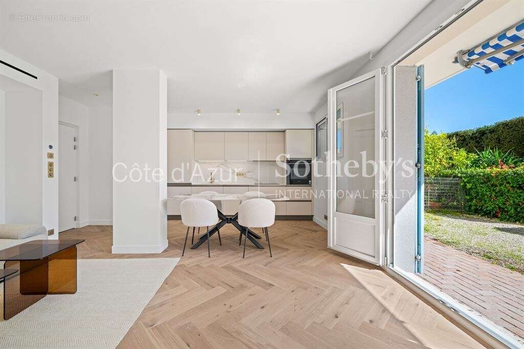 Appartement à BEAULIEU-SUR-MER