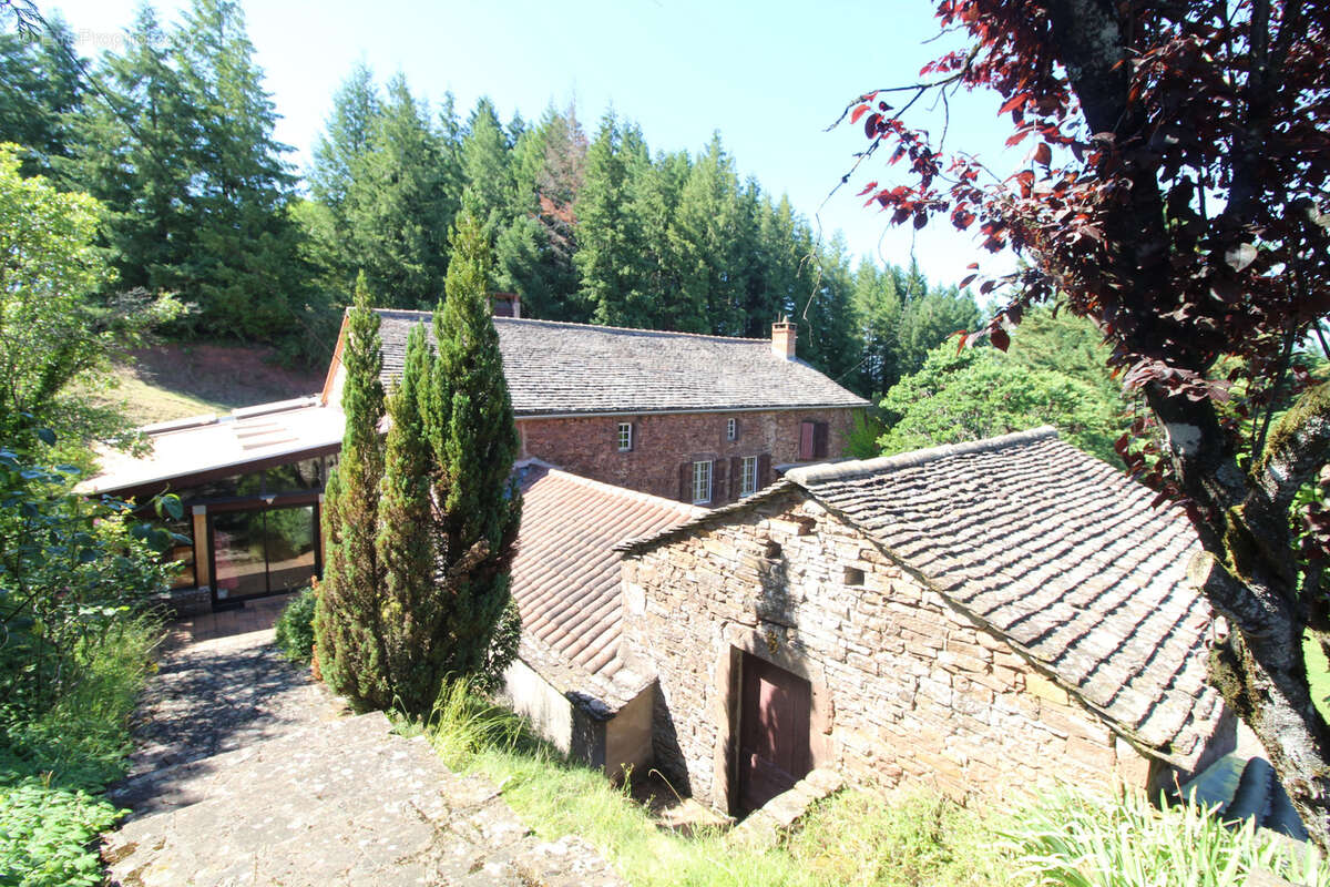 Maison à SAINT-JUERY