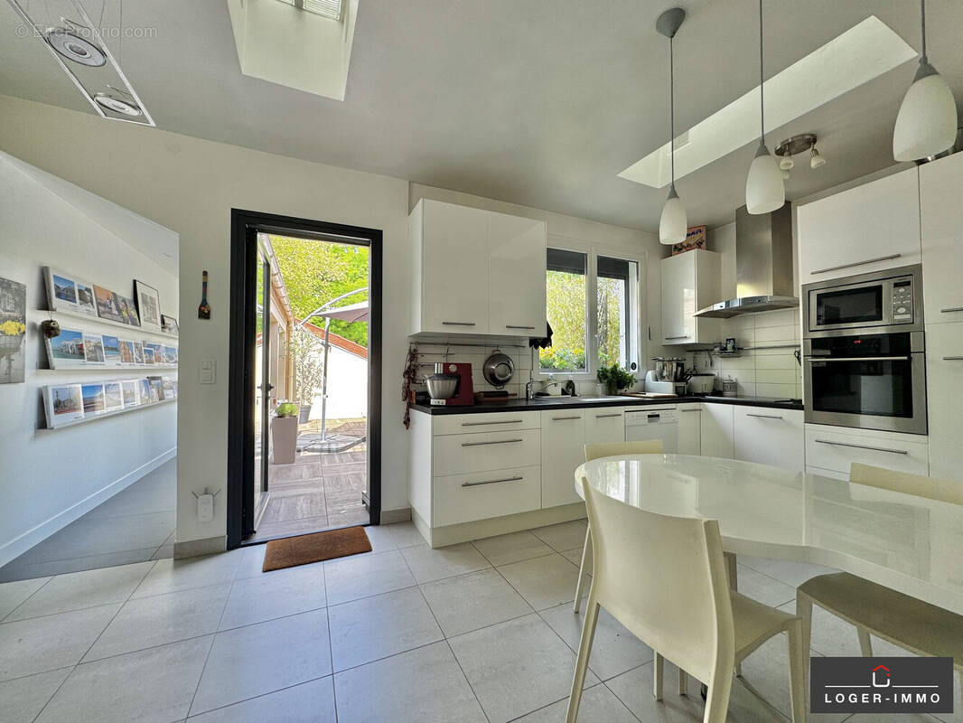 Maison à LE PERREUX-SUR-MARNE