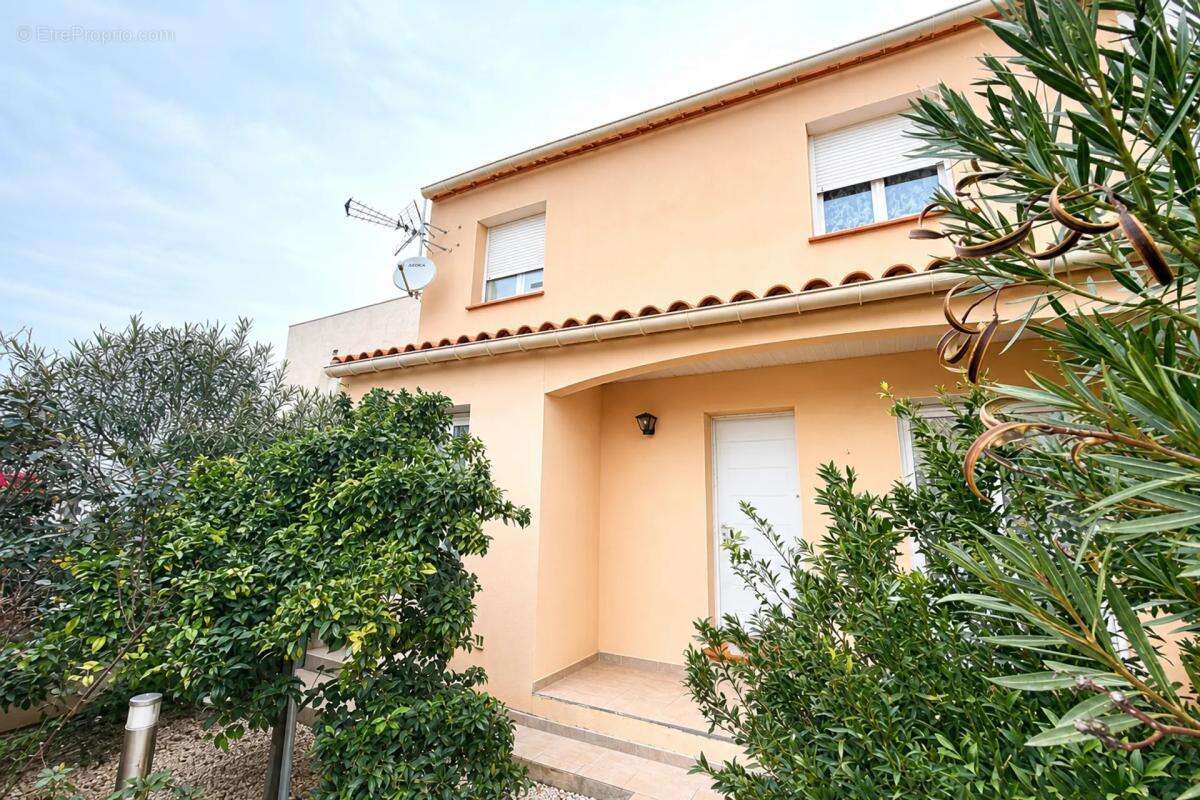 PERPIGNAN Jolie villa 5 pièces, 2 faces, 113M2 ST LOUIS GONZAGUE - photo 3
