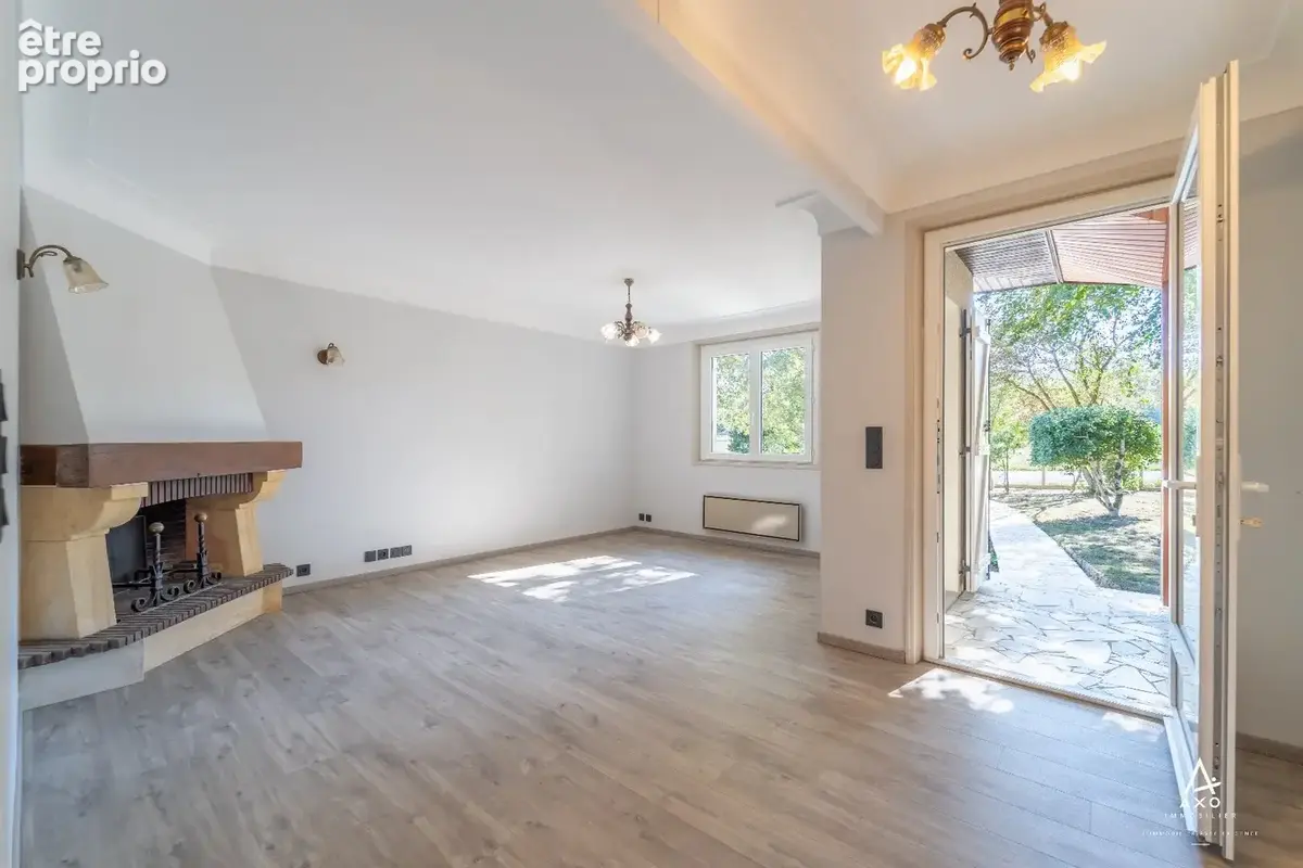 Maison familiale pleine de charme avec sous-sol aménagé - Castandet - photo 2