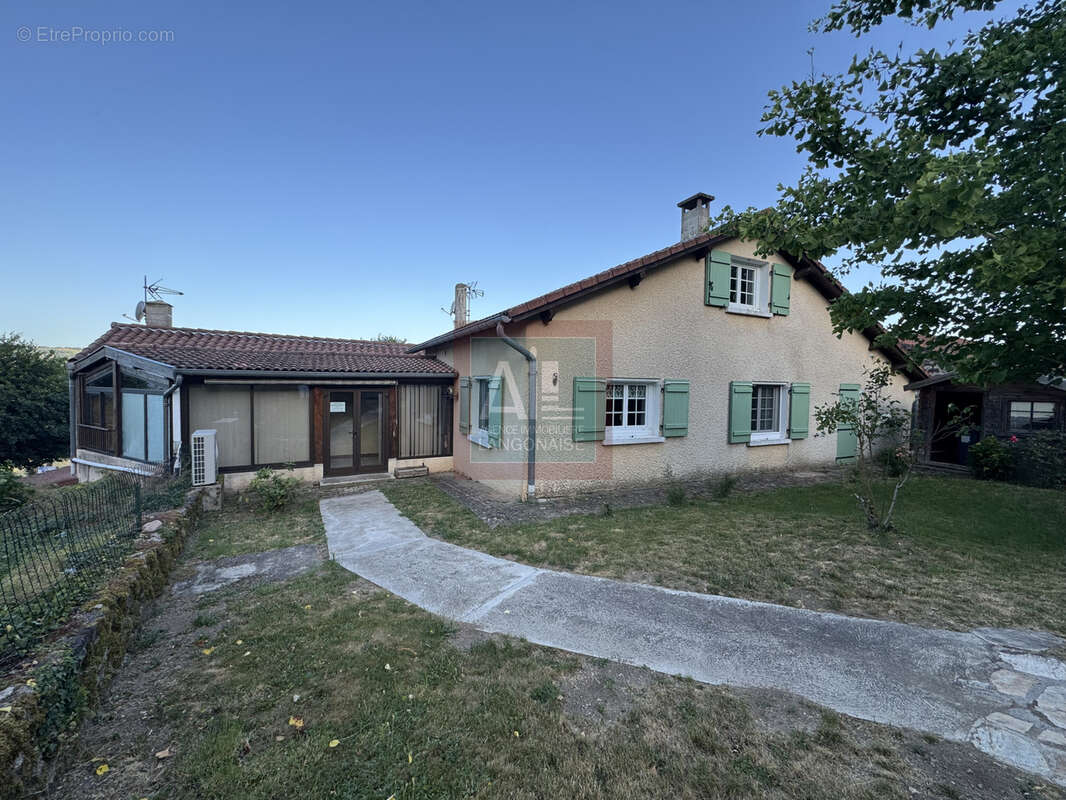 Maison à SAINT-BERAIN