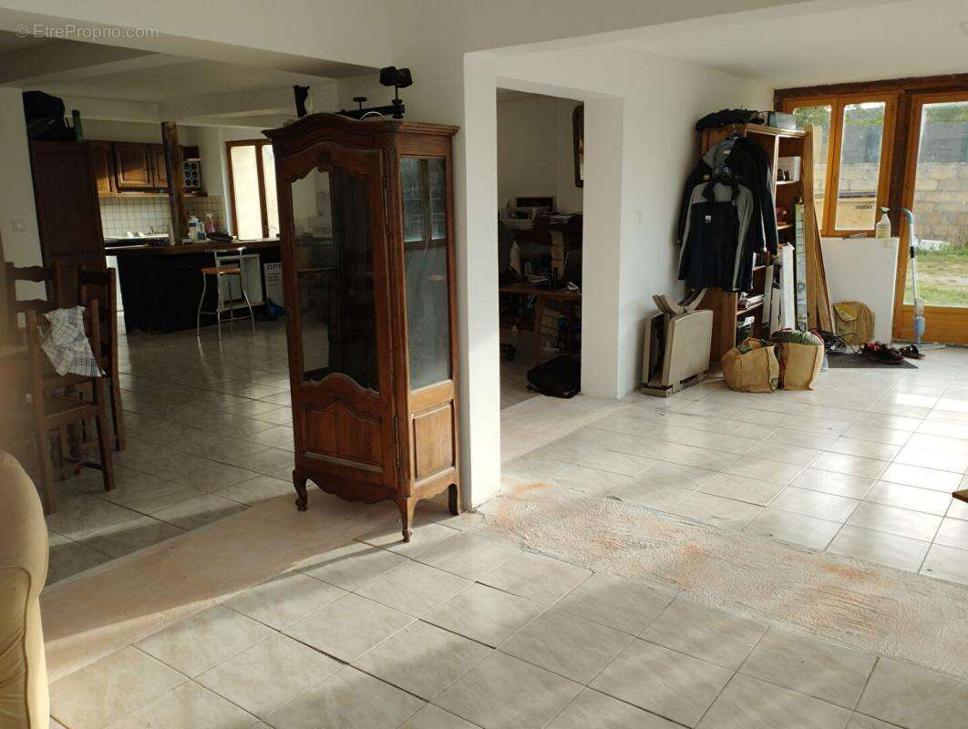 Maison à DAMPIERRE-SUR-AVRE