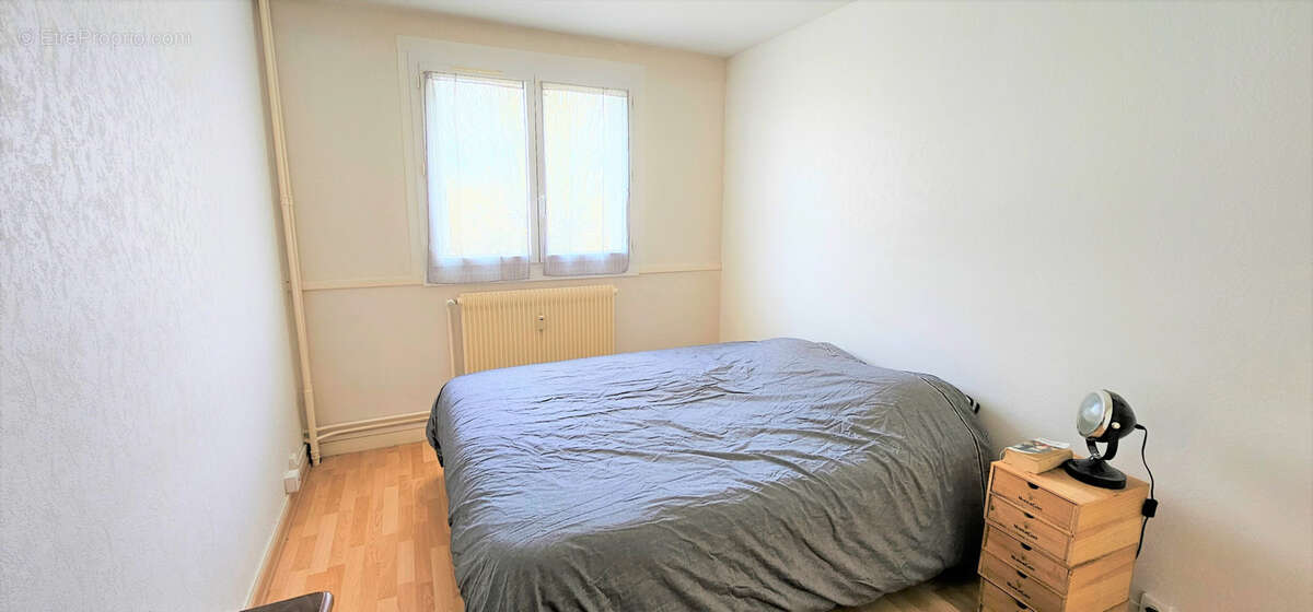 Appartement à CONTREXEVILLE