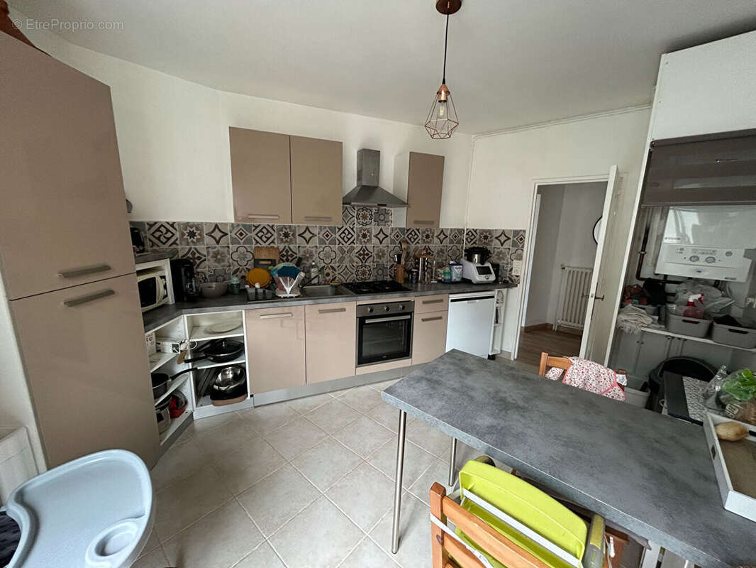 Appartement lumineux et élégant - Rive Gauche de Laval - photo 3