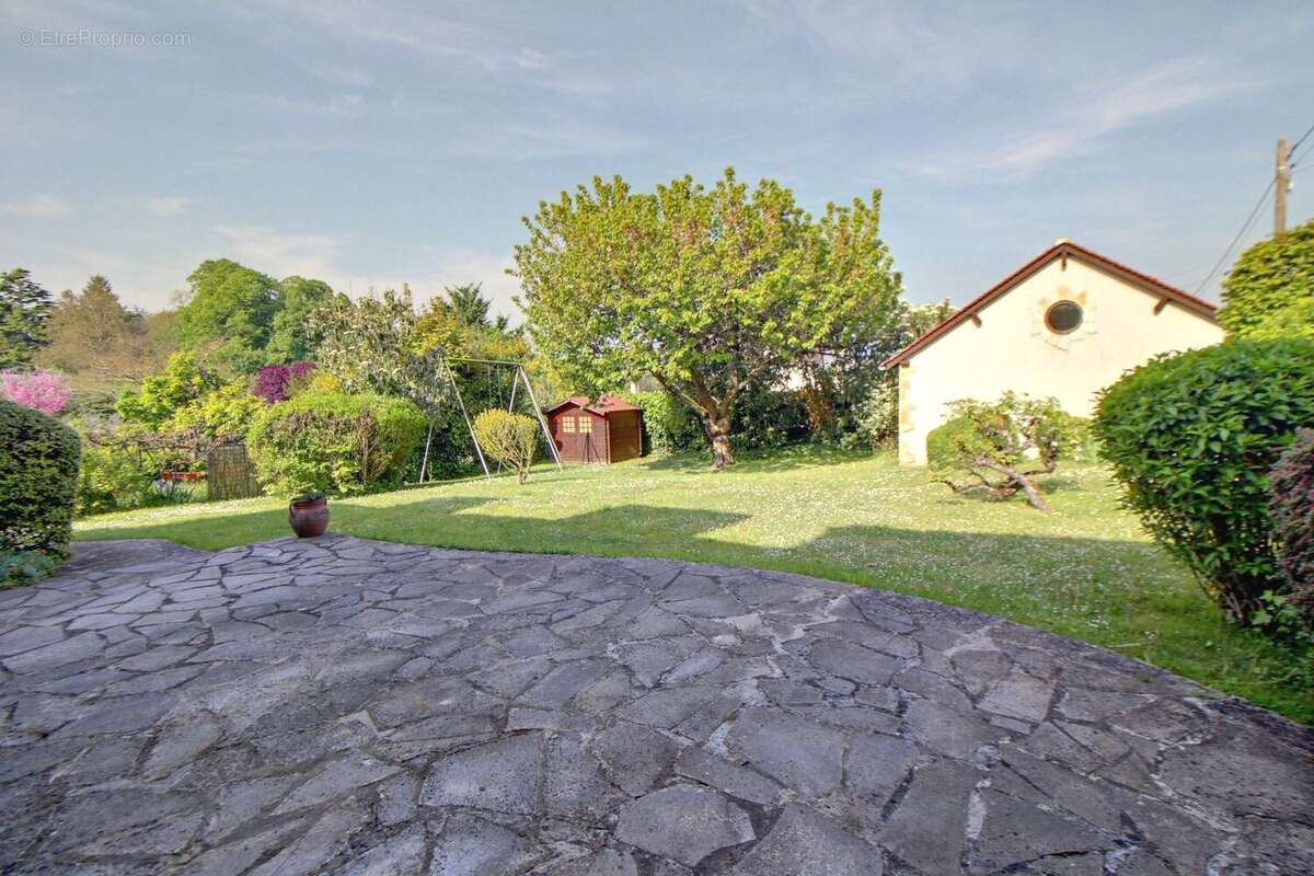 Maison à BREUIL-BOIS-ROBERT