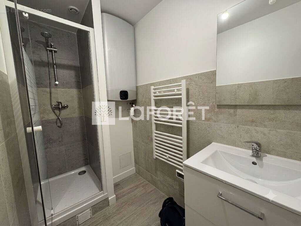 T2 de 35 m² Résidence des Deux Tours - Quartier Tribunal - photo 5