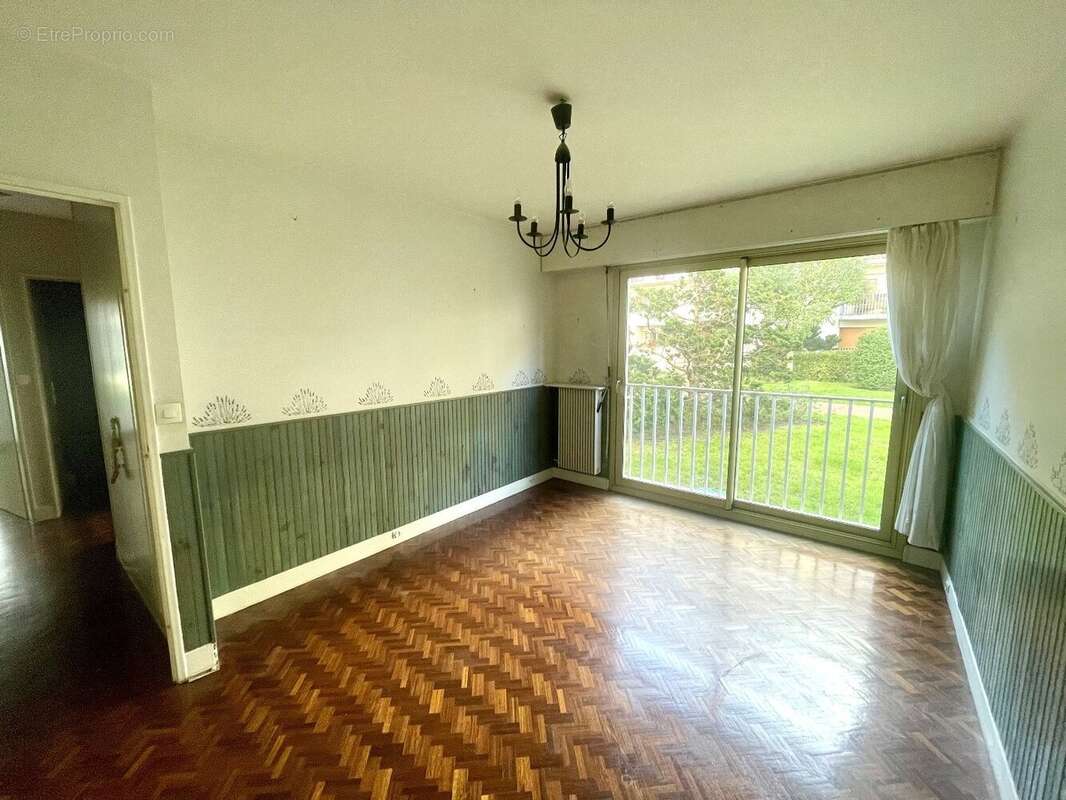 Appartement à VERSAILLES