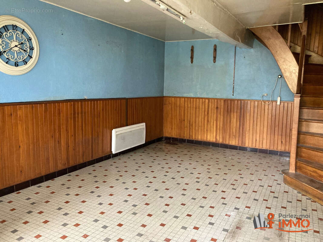 Maison à ETAIS-LA-SAUVIN