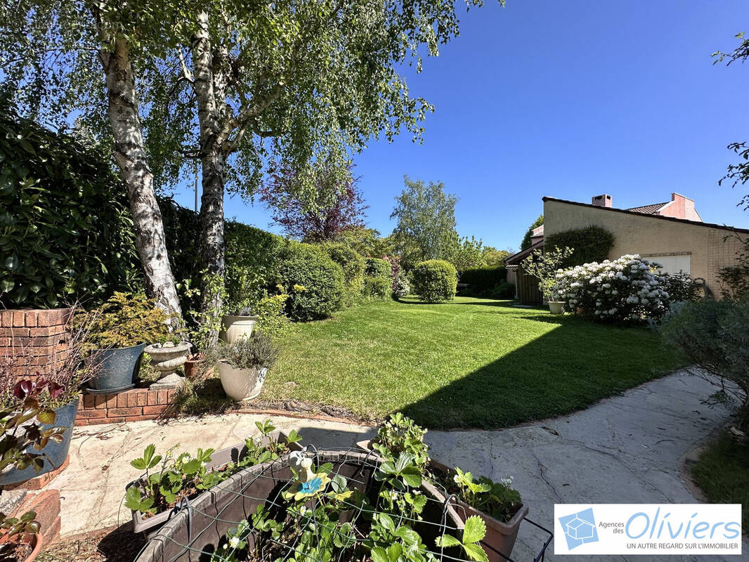 Maison à VOISINS-LE-BRETONNEUX