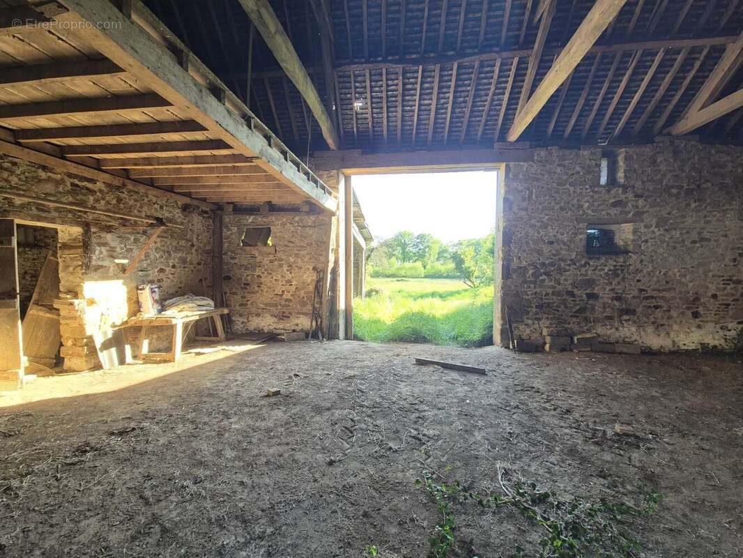 Maison à MONTENAY