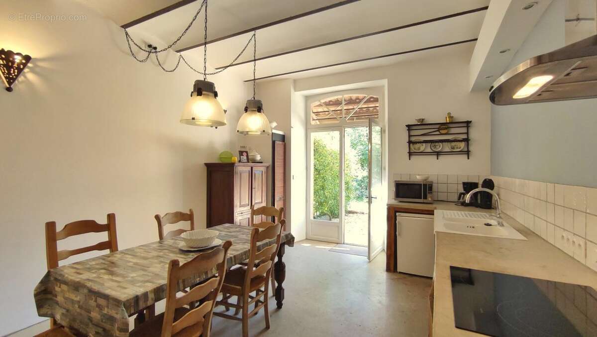 Maison à MOLIERES-SUR-CEZE