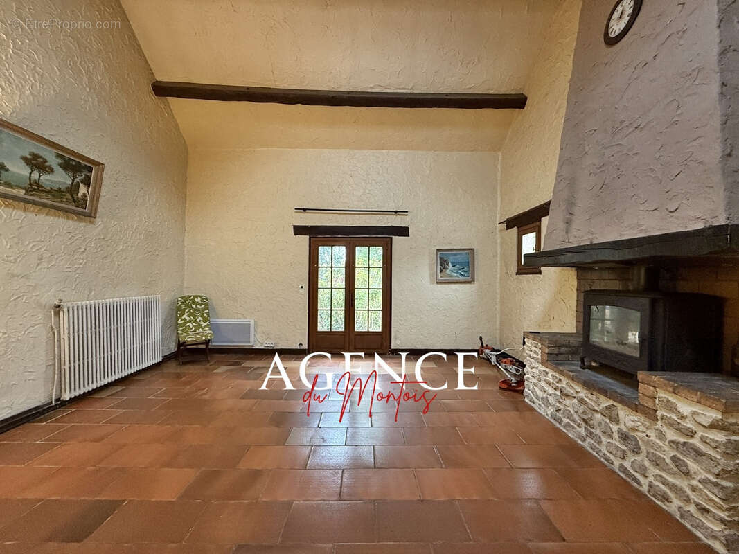 Maison à DONNEMARIE-DONTILLY