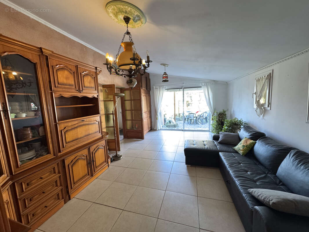 Maison à REGUSSE