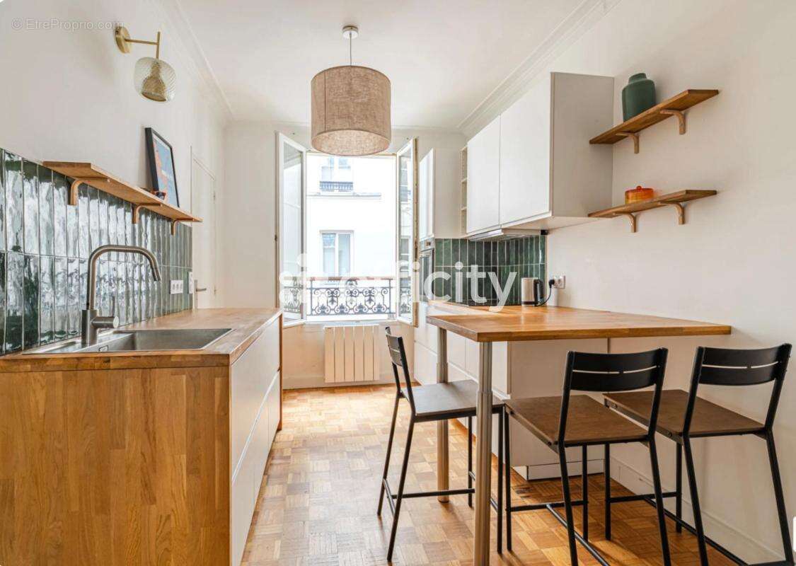 Appartement à PARIS-9E