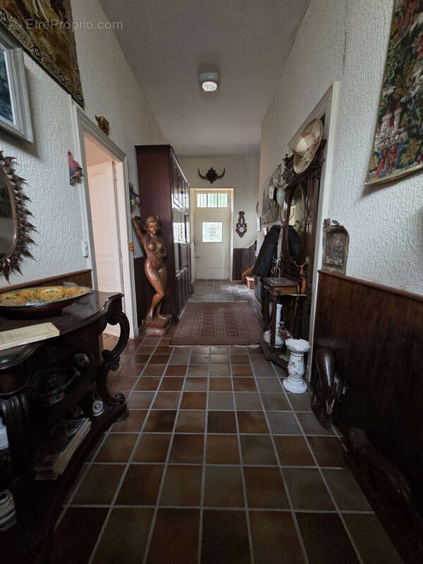 À découvrir   Authentique bâtisse de caractère au cœur du village - photo 4