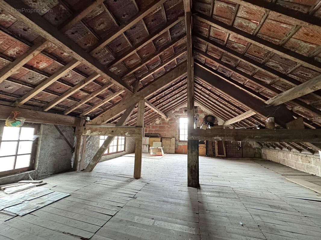 Maison à NEAUPHLE-LE-VIEUX