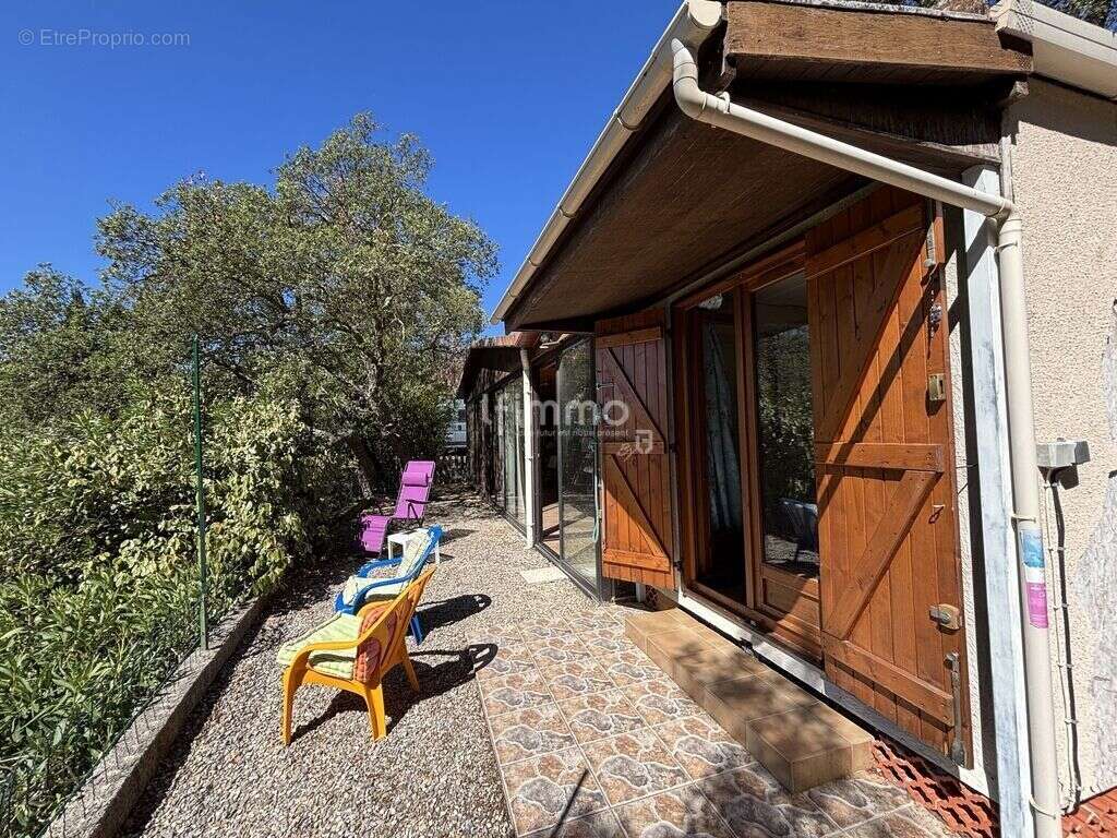 Maison à LE MUY