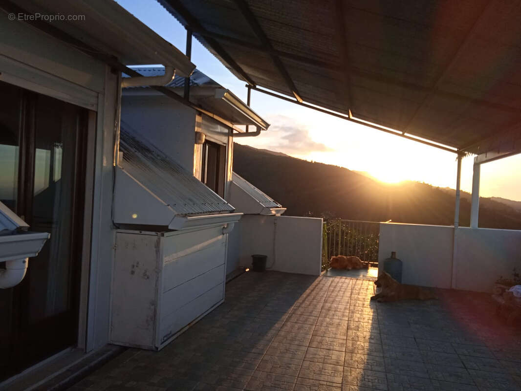 Maison à SAINT-DENIS