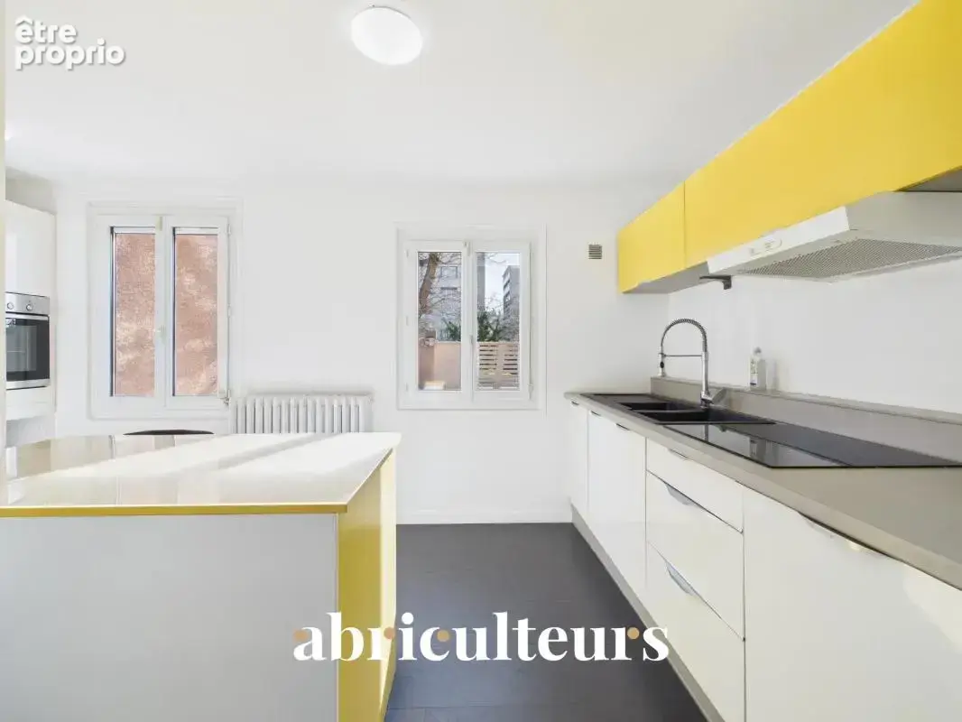 Maison familiale dans un confort moderne avec piscine intérieure en vente à Rillieux-la-Pape (69140) - photo 9