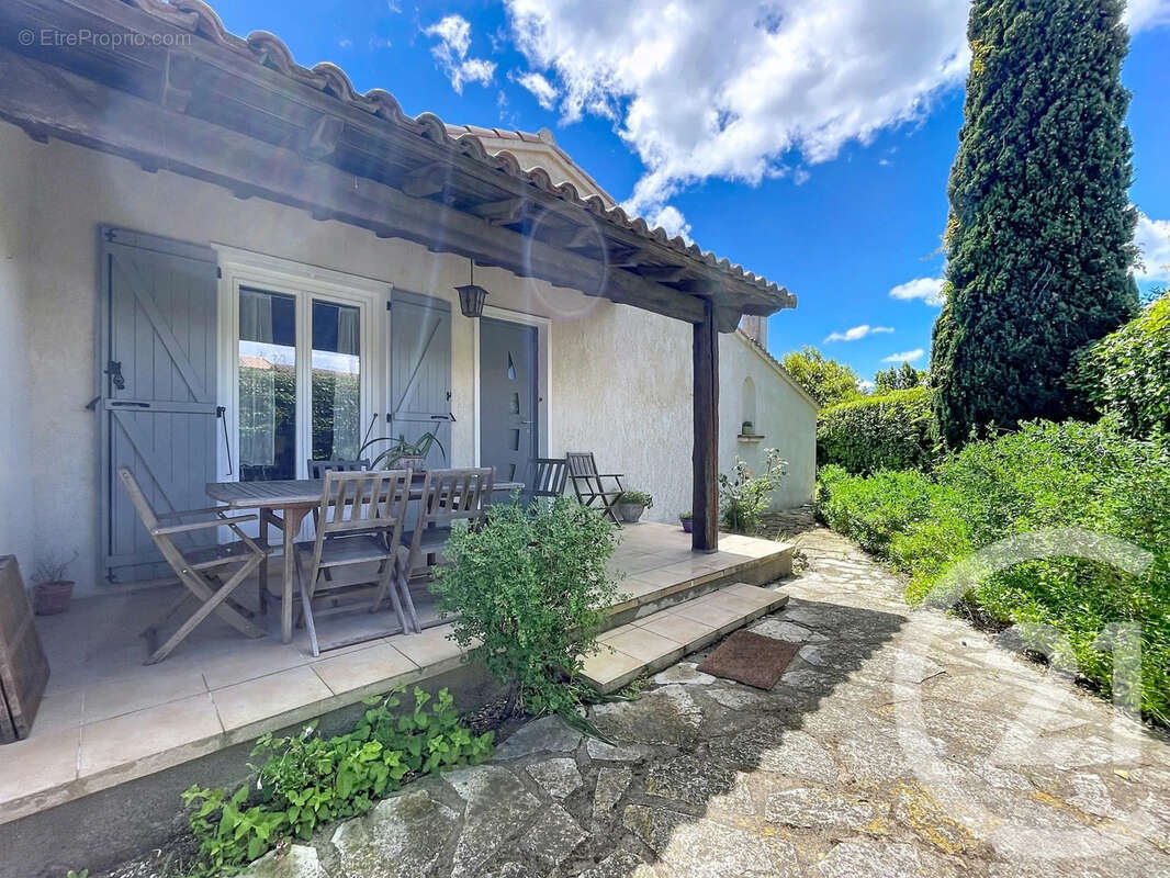 Maison à POUSSAN