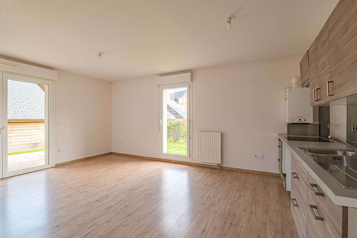 Appartement à FLEURY-SUR-ORNE