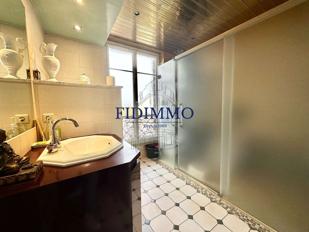 Maison à CHENNEVIERES-SUR-MARNE