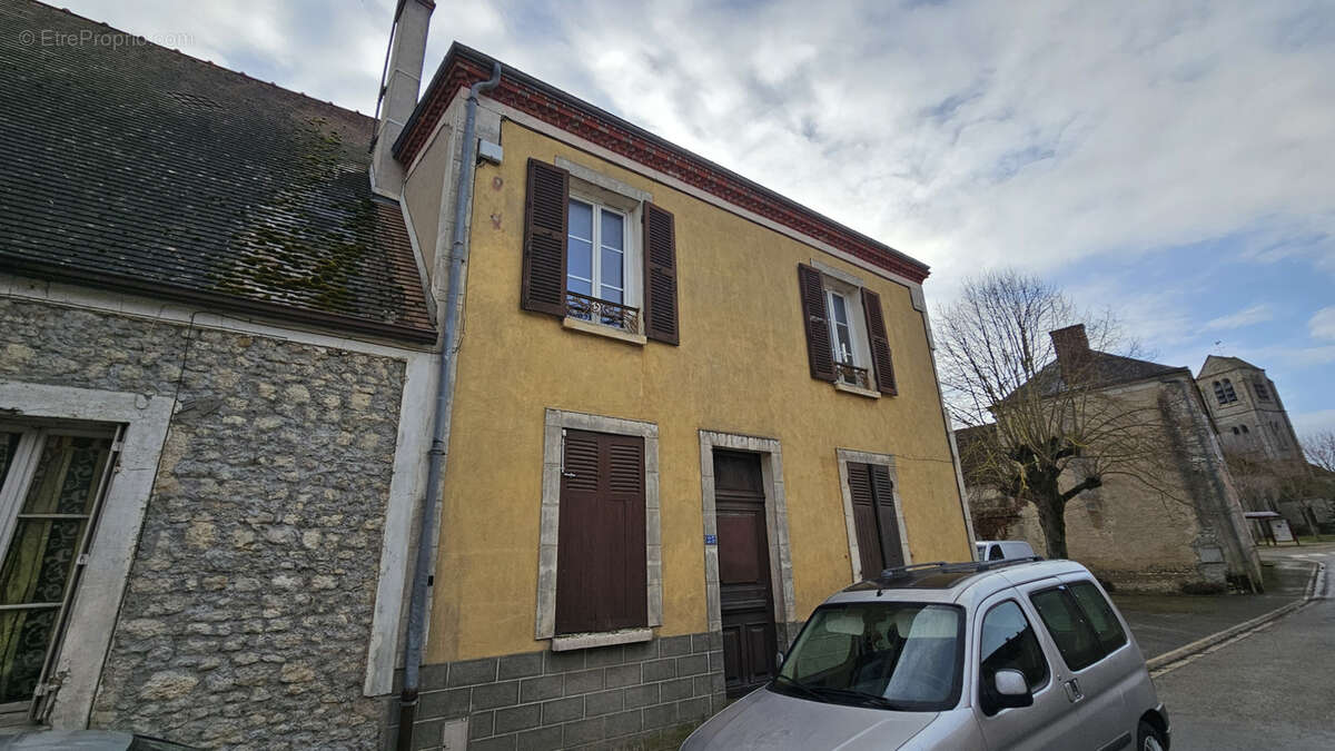 Maison à AUXY