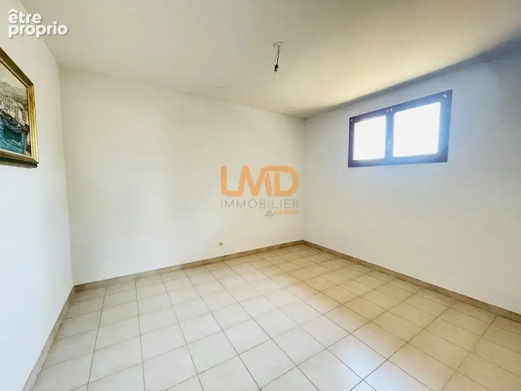 Propriété T5 avec piscine, parc, garages - photo 18