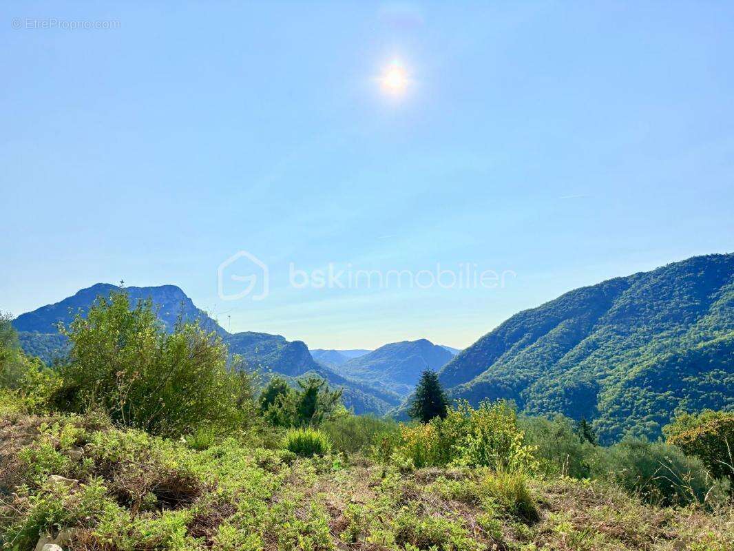 Terrain à PIERREFEU