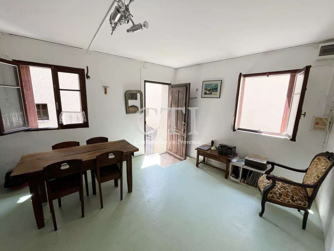 EXCLUSIVITE - Maison de village / Petit Pied à terre proche Vaison-La-Romaine - photo 3