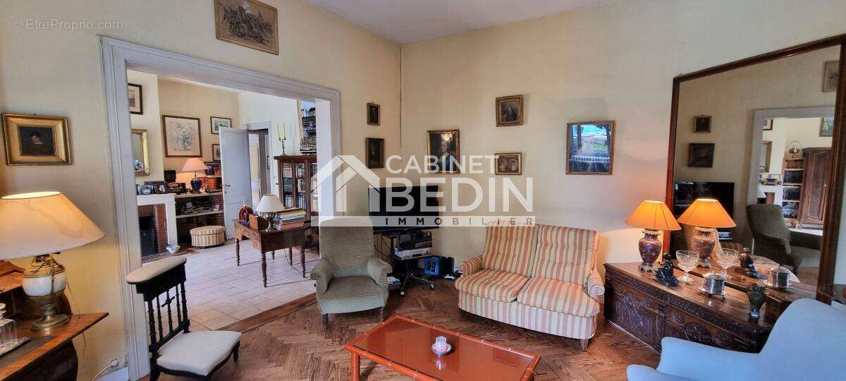 Maison à BLANQUEFORT