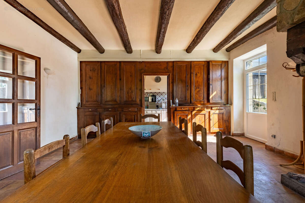 Vente ancien manoir - langogne-ecurie -box a chevaux - photo 4