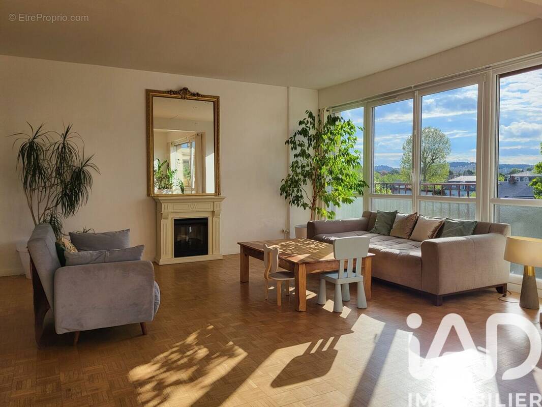 Photo 1 - Appartement à SAINT-GRATIEN