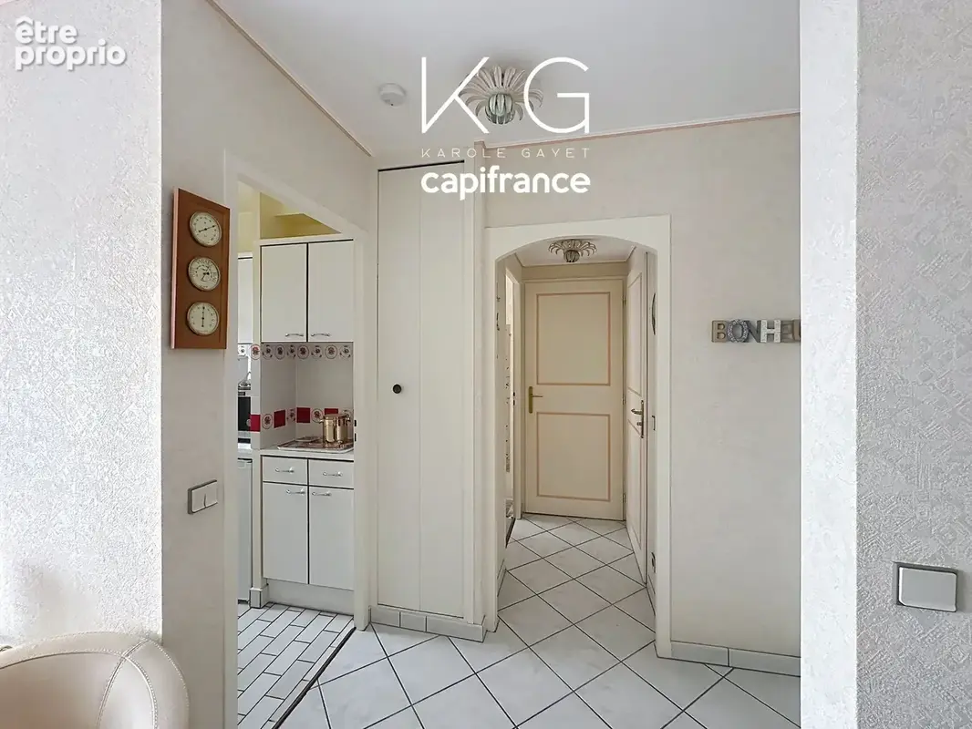 Deauville, place Morny, bel appartement T2 à vendre 33m2 au 2e étage, balcon sur jardins, cave - photo 4