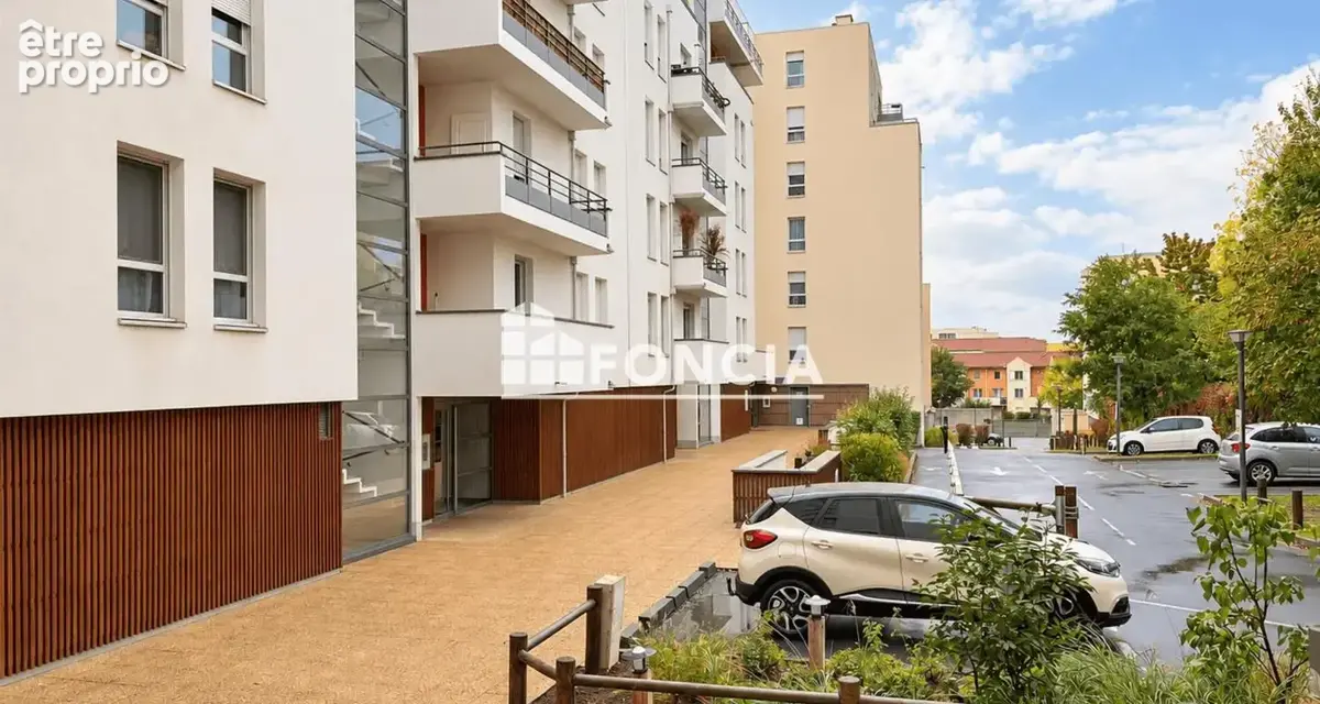 À vendre – appartement t4 de 87,17 m² avec double garage et cave – villefranche-sur-saône - photo 12