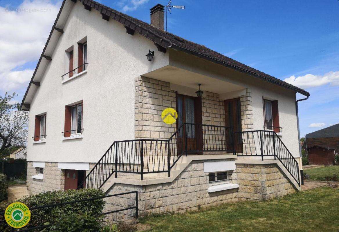 Maison à BLENEAU