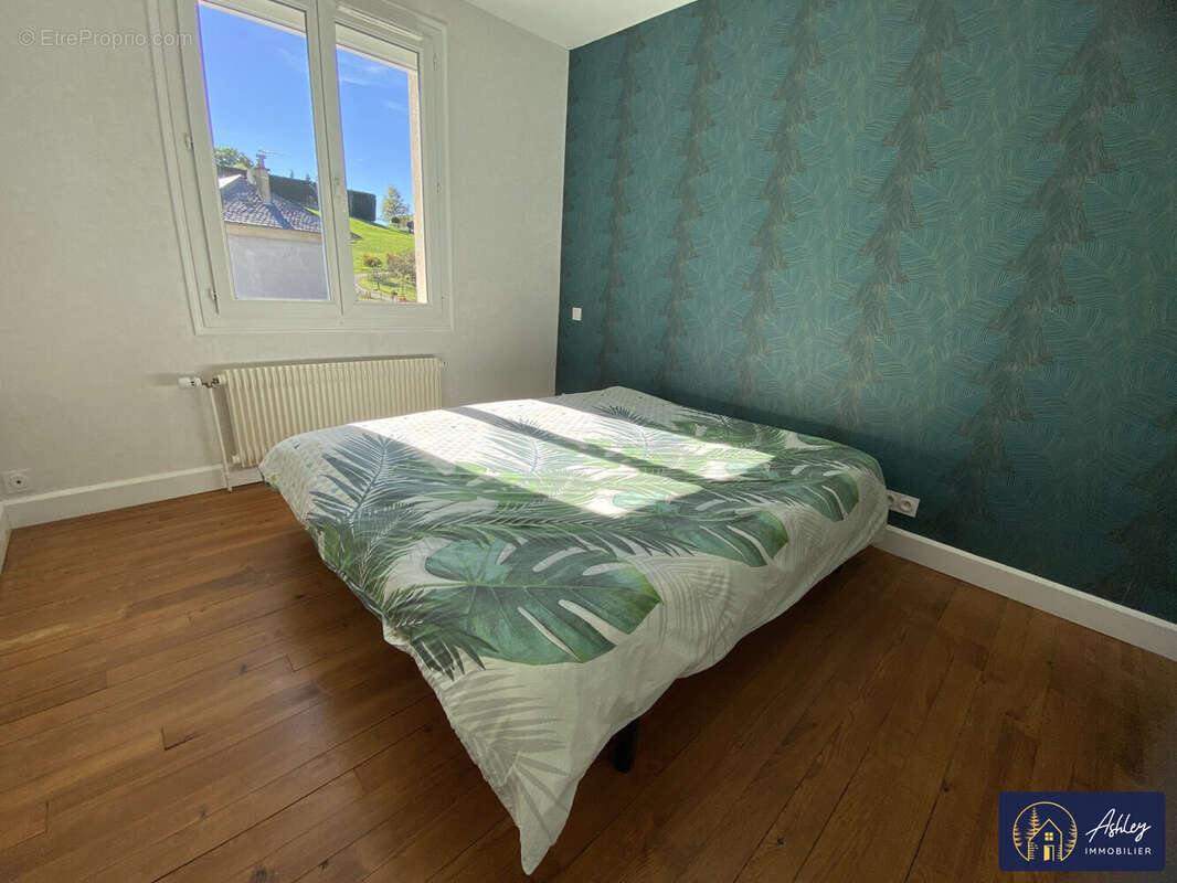 Maison 5 pièces BORT-LES-ORGUES - Maison à BORT-LES-ORGUES