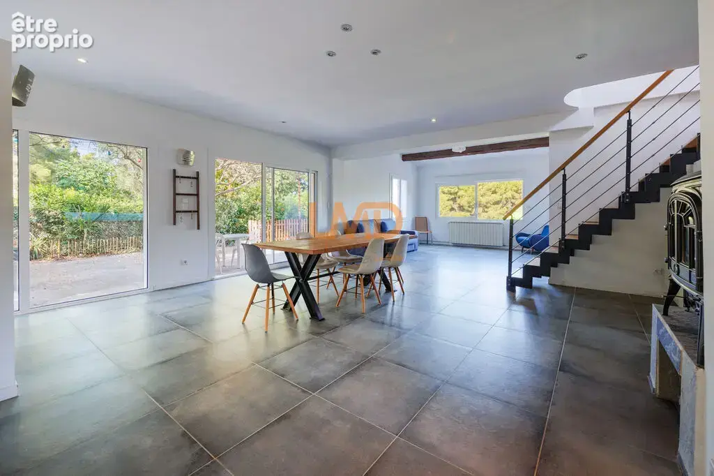Ceyreste - Maison Familiale -  5P - 188 M2 + Studio indépendant - photo 4