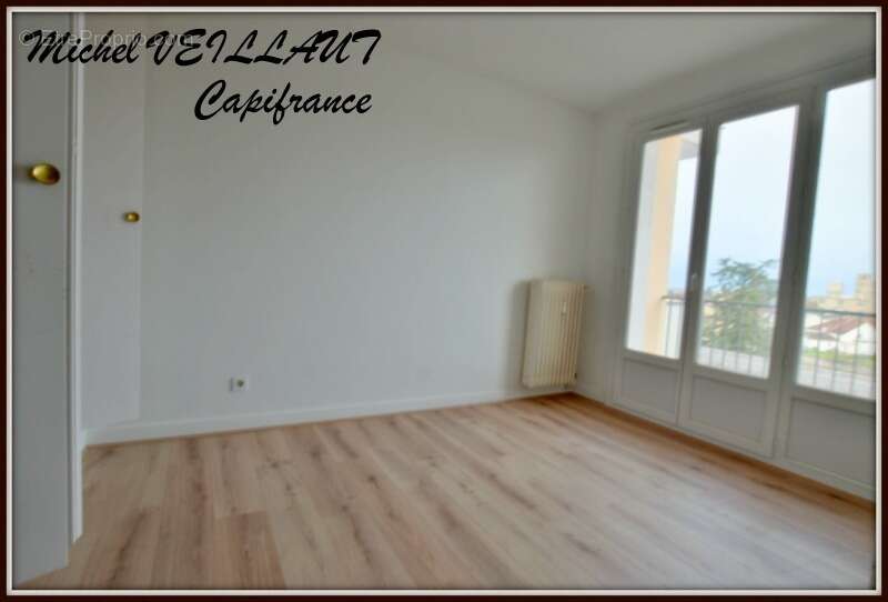 Appartement à YZEURE