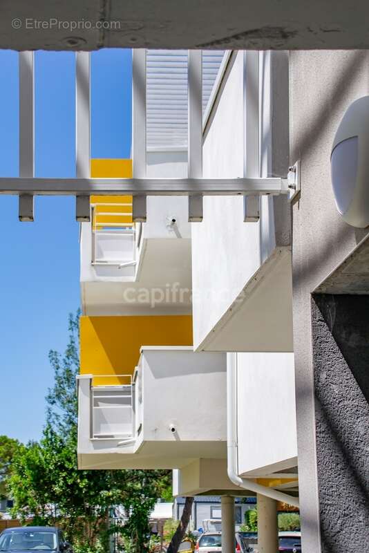 ROYAN – PONTAILLAC  T2 récent avec balcon à 650 m de la plage - photo 4