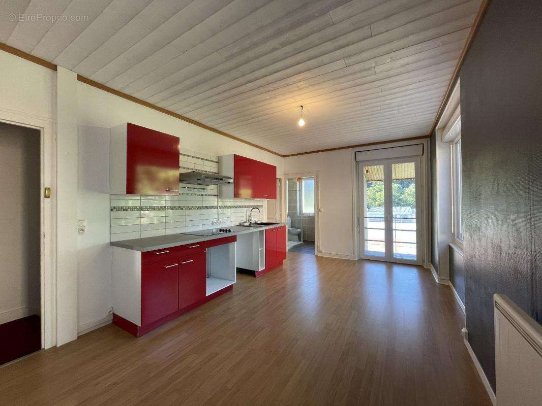 Appartement à SAINT-PRIEST-TAURION