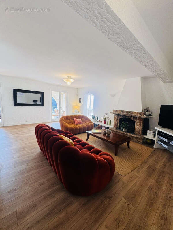 Appartement à EZE
