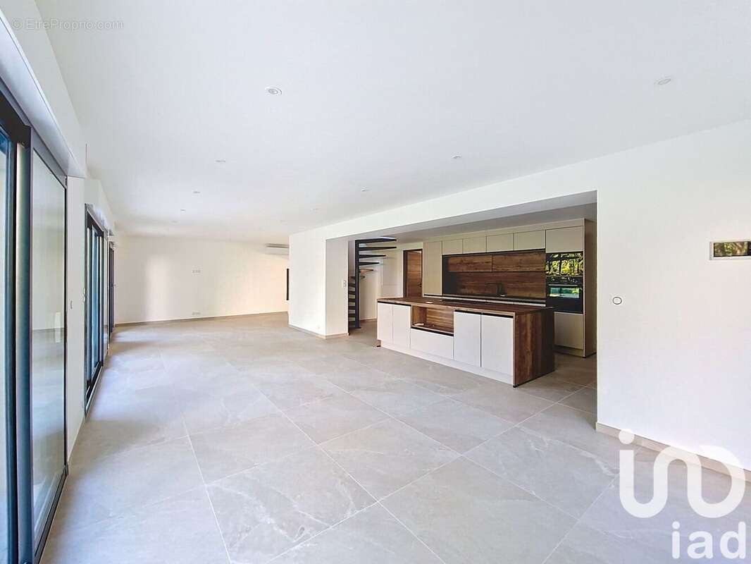 Photo 8 - Maison à SAINT-FARGEAU-PONTHIERRY