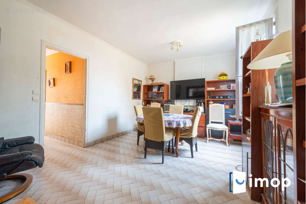 Maison à COURBEVOIE