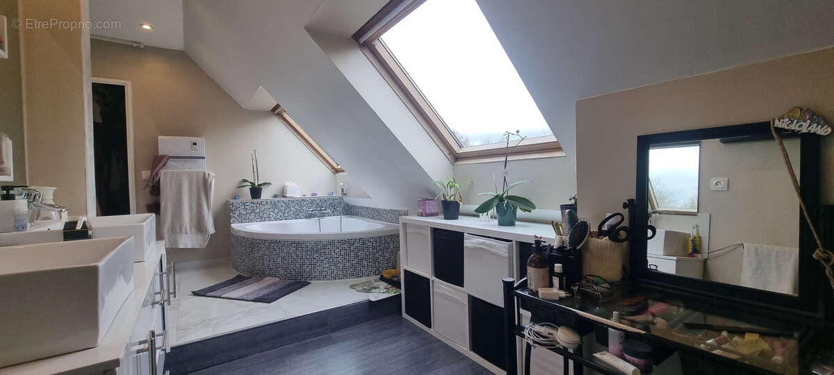 Maison à LONGUEVILLE