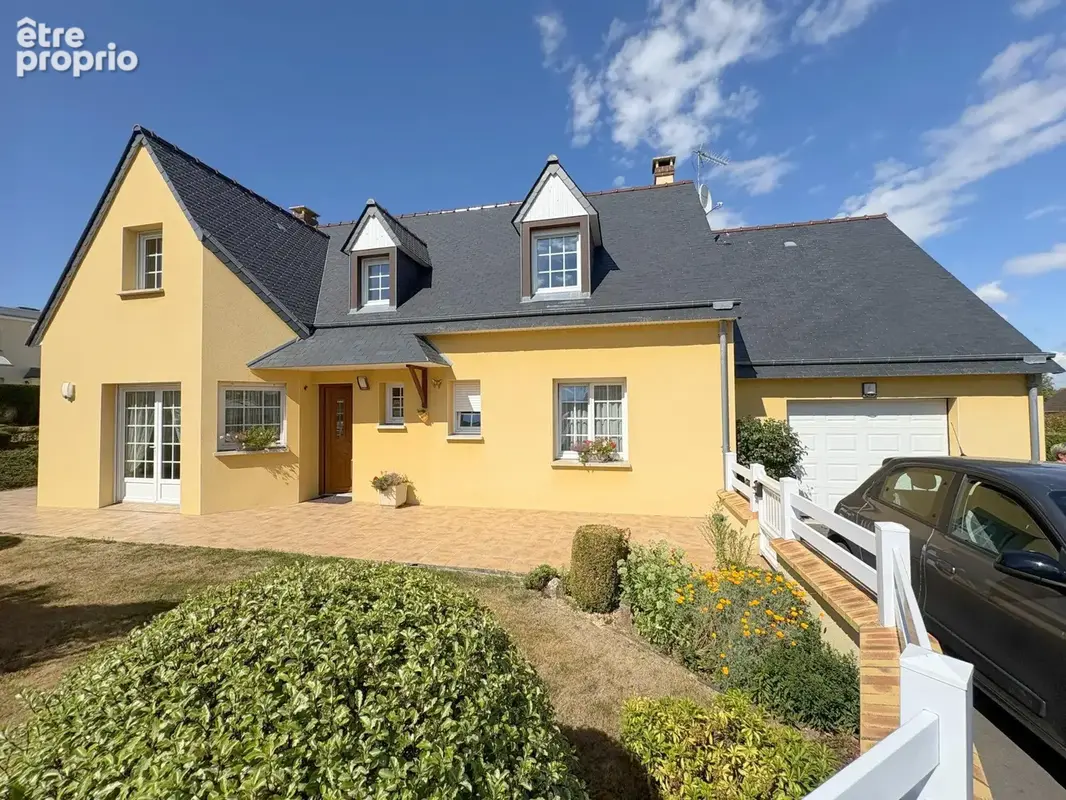 Maison à CERENCES